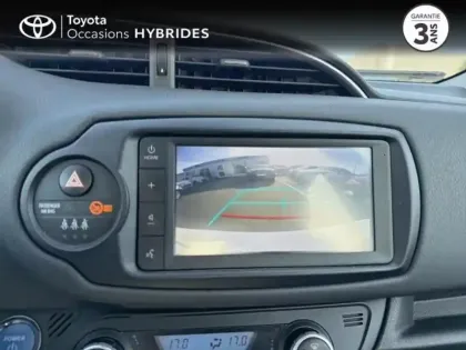 Photo 10 Toyota Yaris Gén. III Ph3 Dynamic 5