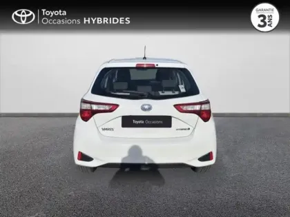 Photo 12 Toyota Yaris Gén. III Ph3 Dynamic 5