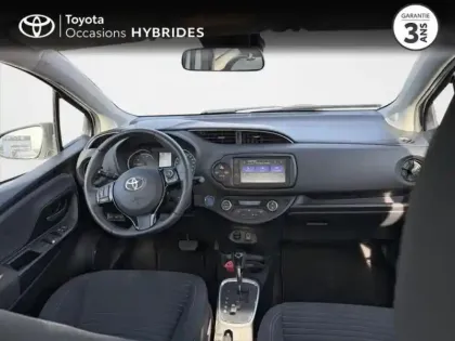 Photo 22 Toyota Yaris Gén. III Ph3 Dynamic 5