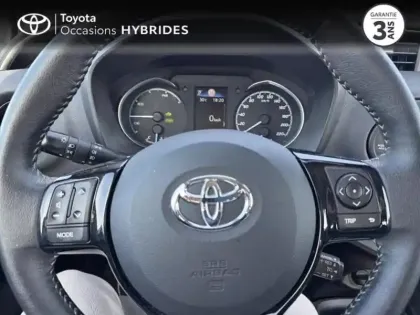 Photo 7 Toyota Yaris Gén. III Ph3 Dynamic 5