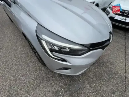 Photo 12 Renault Clio Gén. V (BJA) Ph1 NG Evolution 5