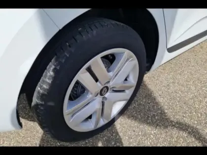 Photo 12 Renault Clio Gén. V (BJA) Ph2 Evolution 5