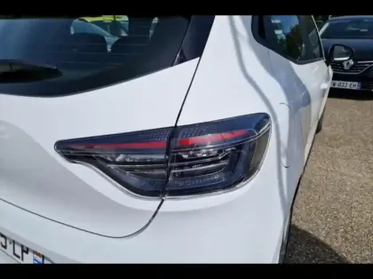 Photo 13 Renault Clio Gén. V (BJA) Ph2 Evolution 5