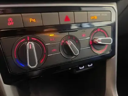 Photo 11 Volkswagen T-cross Gén. I Ph1 Lounge 5