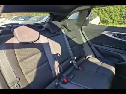 Photo 10 Renault Austral  1.2 E-Tech full hybrid 200ch Iconic esprit Alpine- 24