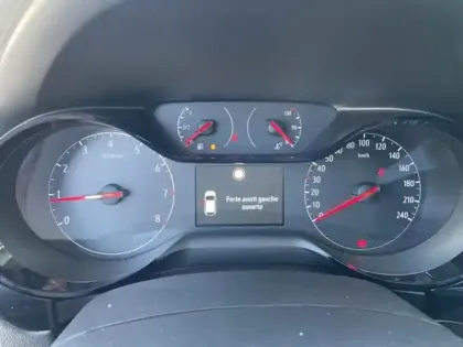 Photo 12 Opel Corsa Gén. VI Ph1 NG Elegance Business 5