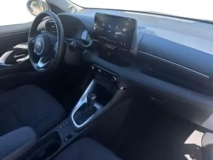 Photo 8 Toyota Yaris  116h Dynamic 5p MC24