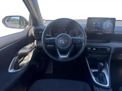 Photo 11 Toyota Yaris  116h Dynamic 5p MC24