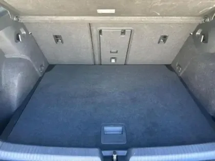 Photo 8 Volkswagen Golf Gén. VIII Ph1 R-Line 5