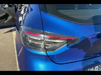 Photo 13 Renault Clio  1.6 E-Tech 145ch full hybrid Evolution - 24