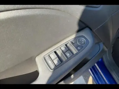 Photo 14 Renault Clio  1.6 E-Tech 145ch full hybrid Evolution - 24