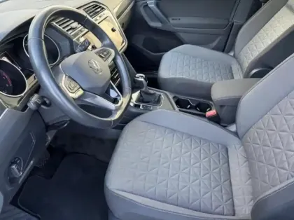 Photo 12 Volkswagen Tiguan Gén. II Ph2 Life Business 5