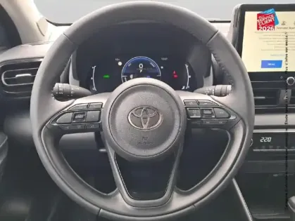 Photo 11 Toyota Yaris  116h Design 5p MY25