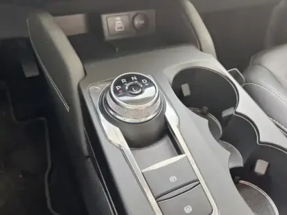 Photo 7 Ford Kuga Gén. III Ph1 Vignale 5