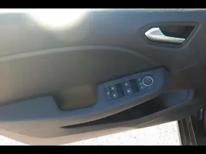 Photo 14 Renault Clio Gén. V (BJA) Ph2 Evolution 5