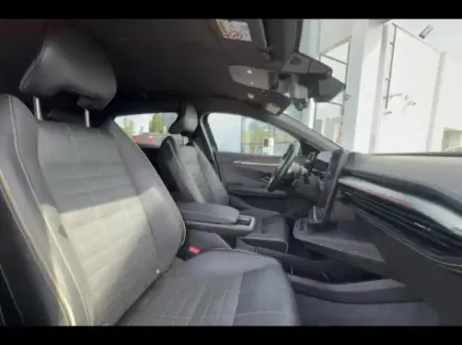 Photo 9 Renault Megane  E-Tech Electric EV60 220ch Iconic super charge -B