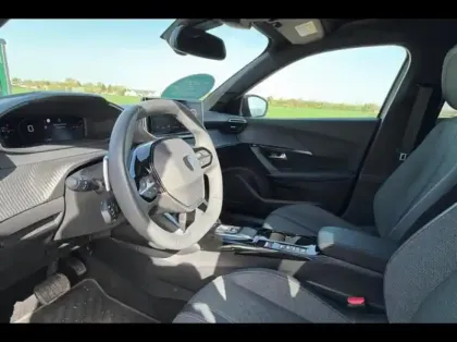 Photo 8 Peugeot 2008 Gén. II Ph2 Allure 5