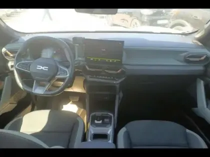 Photo 8 Dacia Duster  1.6 hybrid 140ch Extreme