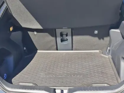 Photo 12 Toyota Yaris Gén. I Ph1 Trail 5