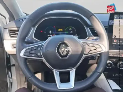 Photo 11 Renault Captur  1.6 E-Tech hybride 145ch Iconic