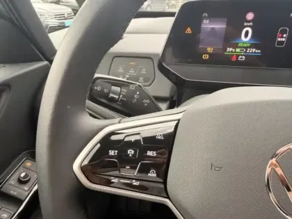 Photo 8 Volkswagen Id.3 Gén. I Ph2 NG Life Max 5