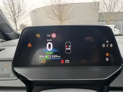 Photo 10 Volkswagen Id.3 Gén. I Ph2 NG Life Max 5