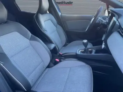 Photo 10 Renault Clio Gén. V (BJA) Ph2 Techno 5