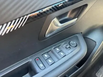 Photo 13 Peugeot 208 Gén. II Ph2 Allure 5