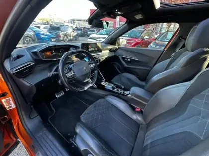 Photo 6 Peugeot 2008 Gén. II Ph1 NG GT Pack 5