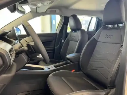 Photo 6 Jeep Avenger Gén. I Ph1 Altitude 5