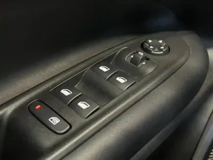 Photo 9 Jeep Avenger Gén. I Ph1 Altitude 5