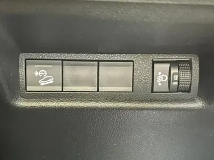 Photo 10 Jeep Avenger Gén. I Ph1 Altitude 5