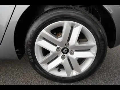 Photo 10 Renault Clio Gén. V (BJA) Ph2 Evolution 5