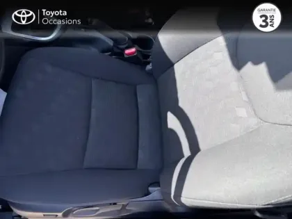 Photo 10 Toyota Yaris Gén. IV Ph1 NG Dynamic Business 5