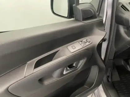 Photo 14 Peugeot Partner Gén. III Ph2 Pack Premium Connect 4