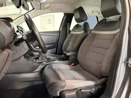 Photo 11 Citroën C4  BlueHDi 110ch S&S Feel Pack