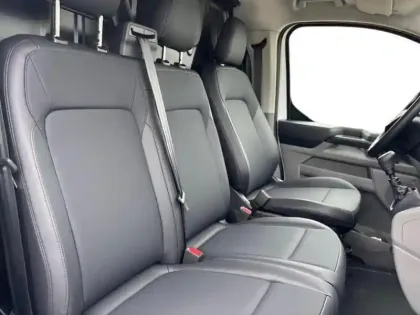 Photo 7 Ford Custom Gén. II Ph1 Trend 1