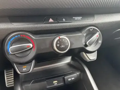 Photo 15 Kia Rio  1.0 T-GDI 100ch GT-Line DCT7