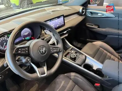 Photo 28 Alfa Romeo Tonale  1.3 Ibrida Plug-In 280ch Veloce AT6 e-Q4