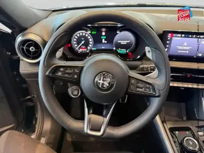 Photo 40 Alfa Romeo Tonale  1.3 Ibrida Plug-In 280ch Veloce AT6 e-Q4