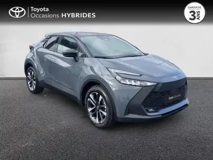 Photo 16 Toyota C-HR  2.0 Hybride Rechargeable 225ch Graphic MY26