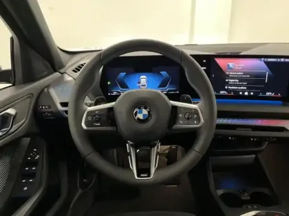 Photo 9 BMW Serie 1 Série 1 120A 170ch M Sport DKG7