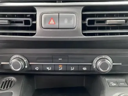 Photo 9 Citroën Berlingo III M 1000kg PureTech 130 S&S AT Worker