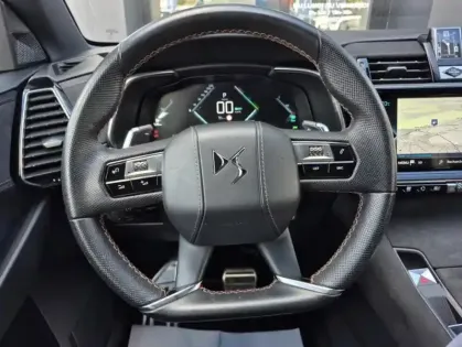 Photo 23 DS DS 7 E-TENSE 4x4 300 PERFORMANCE LINE +