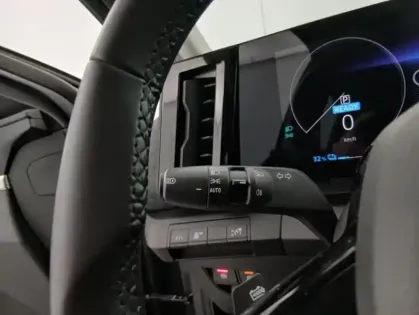 Photo 25 Renault M??GANE E-TECH EV60 130ch optimum charge Evolution ER