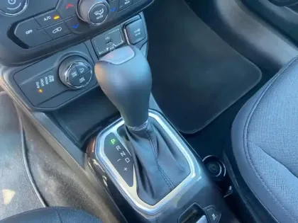 Photo 23 Jeep Renegade Gén. I Ph2 NG Limited 5