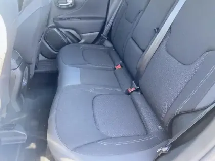 Photo 22 Jeep Renegade Gén. I Ph2 NG Limited 5