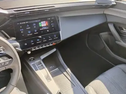 Photo 21 Peugeot 408  Hybrid 145 e-DCS6 Allure
