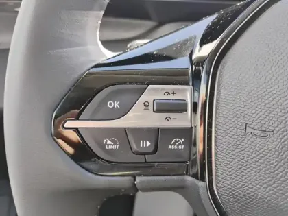 Photo 18 Peugeot 408  Hybrid 145 e-DCS6 Allure