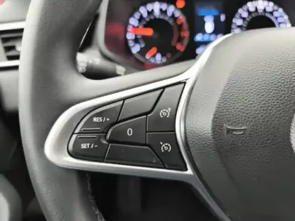 Photo 18 Renault Clio  TCe 90 Equilibre